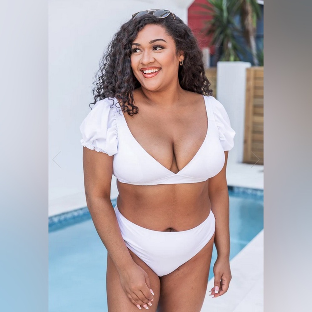 NWT- Pink Lily- White Puff Sleeve Bikini Set- Size Large